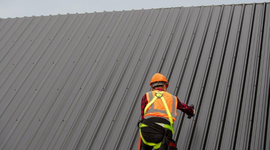 Professional gutter cleaning in Brooklyn, MD